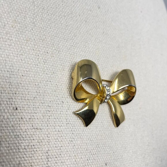 Gold-Tone‎ Bow Brooch With Rhinestone Accents Marked - Picture 4 of 11
